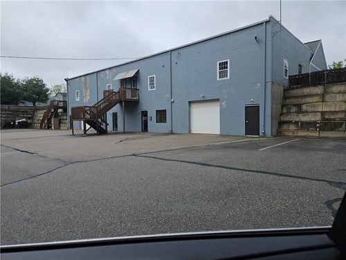 unit-5-28 Nooseneck Hill Rd, West Greenwich, RI, 02817-1568 | Card Image