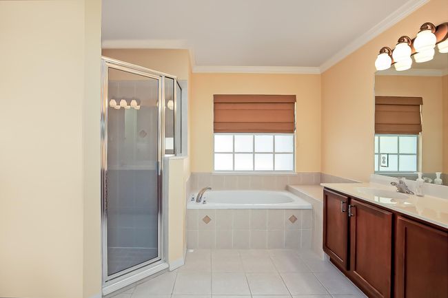 364 Sw Aero Cir, House other with 3 bedrooms, 2 bathrooms and null parking in Port St. Lucie FL | Image 19