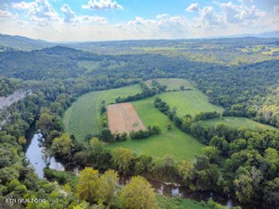 799 Bartley Rd, Home with 0 bedrooms, 0 bathrooms and null parking in Rose Hill VA | Image 2