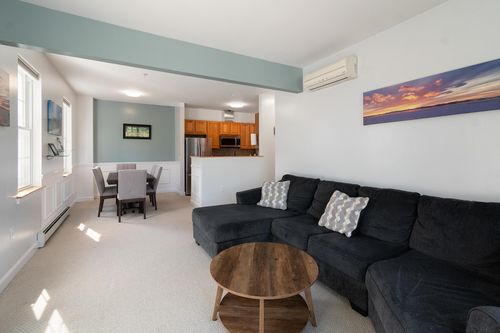 207-42 Severance Grn, Colchester, VT, 05446-5777 | Card Image
