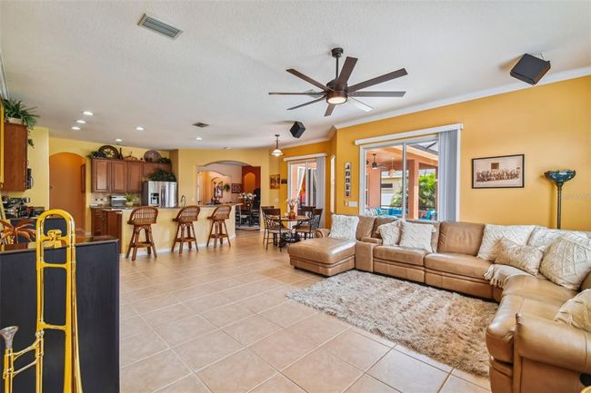 LIVINGROOM | Image 14