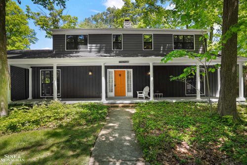 22636 King Richard Ct, Beverly Hills, MI, 48025-2506 | Card Image