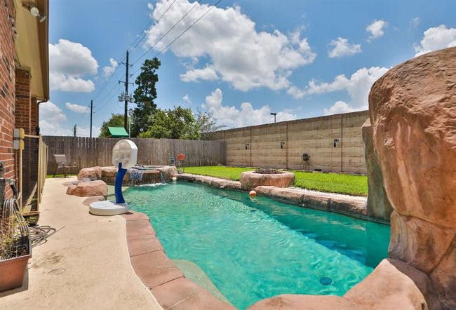 Another view back yard. | Image 34