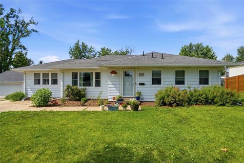 2510 12th Ave, Marion, IA, 52302 | Card Image
