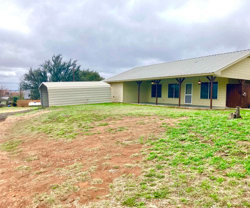 b-302B E Granite St, Llano, TX, 78643-3006 | Card Image