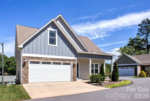 22 Water Pointe Way, Weaverville, NC, 28787-0579 | Card Image