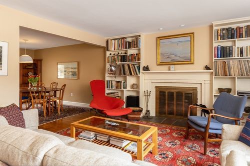 11-11 Kent Sq, Brookline, MA, 02446-6937 | Card Image