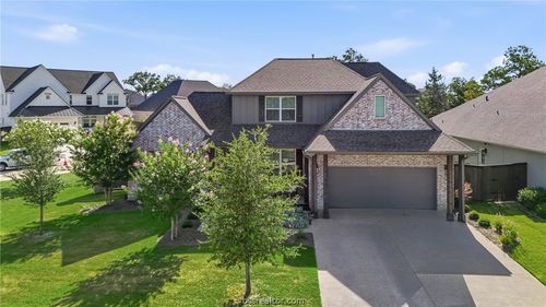 1740 Blanco Bend Dr, College Station, TX, 77845-5320 | Card Image