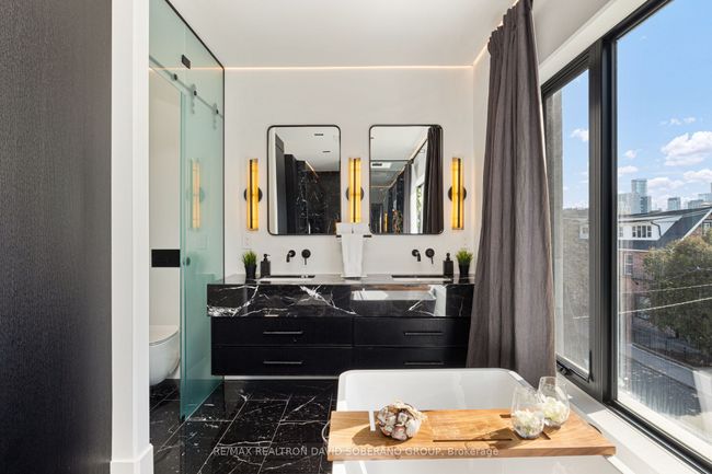 102 Ulster St, House attached with 4 bedrooms, 5 bathrooms and 1 parking in Toronto ON | Image 40