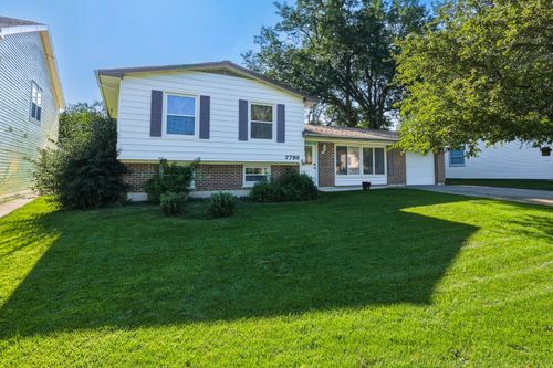 7798 Asbury Cir S, Hanover Park, IL, 60133-2502 | Card Image