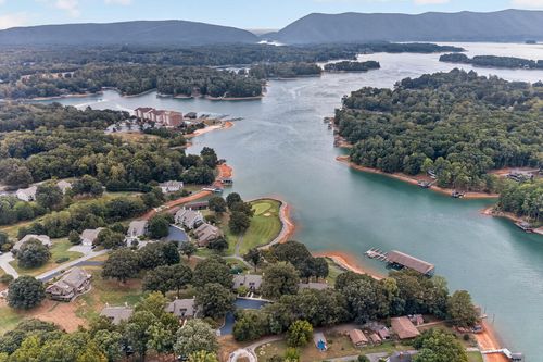 216 Monoacan Trl, Huddleston, VA, 24104 | Card Image