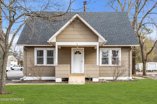 2061 Route 9, Toms River, NJ, 08755-1283 | Card Image