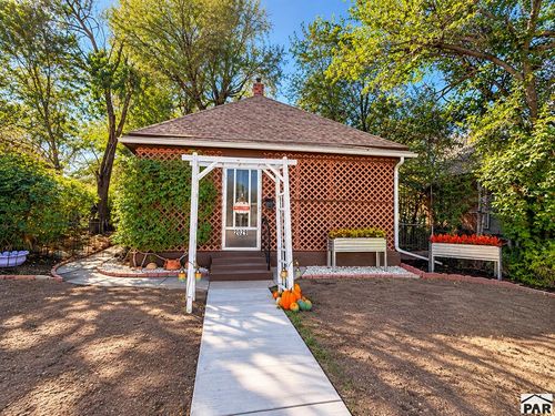2029 Cedar St, Pueblo, CO, 81004-3703 | Card Image