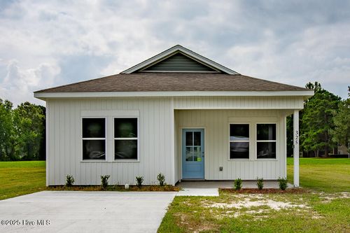 325 Buck Ln, Vanceboro, NC, 28586-8805 | Card Image