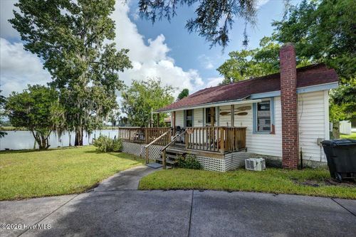 1298 Brices Creek Rd, New Bern, NC, 28562-9000 | Card Image