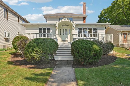 25018 W Lake Shore Dr, Ingleside, IL, 60041-9169 | Card Image