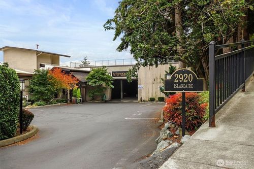 apt-106-2920 76th Ave Se, Mercer Island, WA, 98040-2718 | Card Image