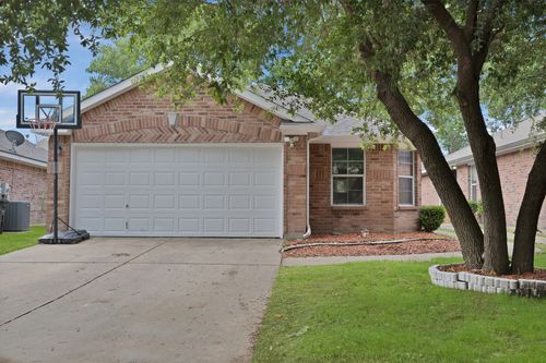 8805 Highland Orchard Dr, Fort Worth, TX, 76179-8113 | Card Image