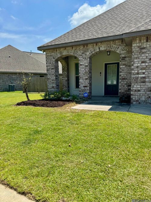 7306 Kenilworth Crossing Ave, Baton Rouge, LA, 70820-8779 | Card Image