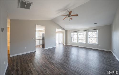 110 Pioneer Ct, Waynesville, MO, 65583-4245 | Card Image