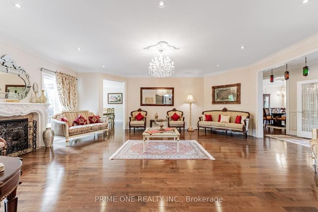 19 Ridgestone Dr, House other with 6 bedrooms, 5 bathrooms and 6 parking in Richmond Hill ON | Image 10