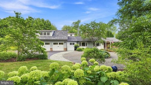 1 Country Club Ln, DOYLESTOWN, PA, 18901-4902 | Card Image