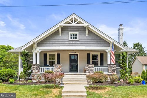 2010 Lenox St, CAMP HILL, PA, 17011-3729 | Card Image