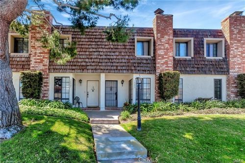 16655 Algonquin St, Huntington Beach, CA, 92649-3269 | Card Image