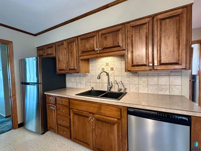 511 W Crawford St, House other with 3 bedrooms, 3 bathrooms and null parking in Luverne MN | Image 9