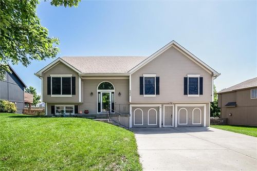 8820 Ne 110th St, Kansas City, MO, 64157-9548 | Card Image