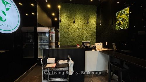 15-5 Northtown Way, North York, ON, M2N7A1 | Card Image