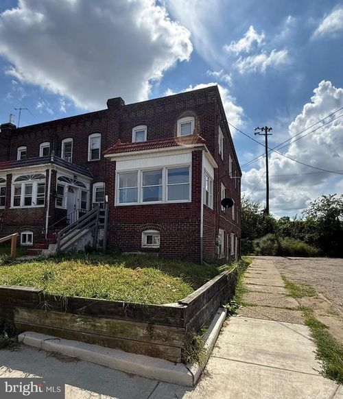 1300 S Merrimac Rd, Camden, NJ, 08104-3017 | Card Image