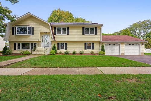 120 Sheffield Cir, Stratford, CT, 06614-2358 | Card Image