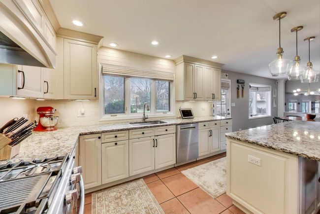 1432 63 Rd St, House other with 5 bedrooms, 3 bathrooms and 2 parking in Downers Grove IL | Image 11