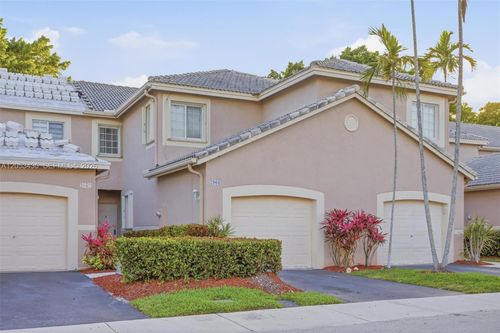 2066-2066 Madeira Dr, Weston, FL, 33327-1916 | Card Image