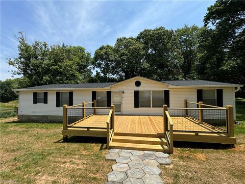 160 Sparta Rd, North Wilkesboro, NC, 28659-3140 | Card Image