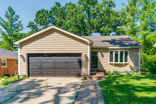 26829 Circle Dr, Mundelein, IL, 60060-3480 | Card Image