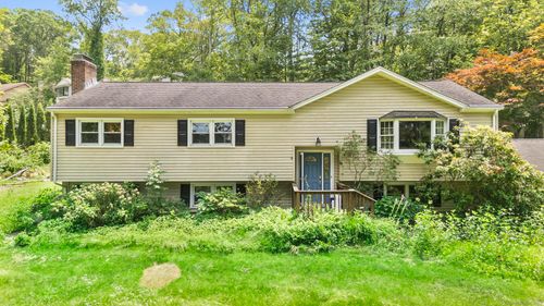 51 Ole Musket Ln, Danbury, CT, 06810-8215 | Card Image