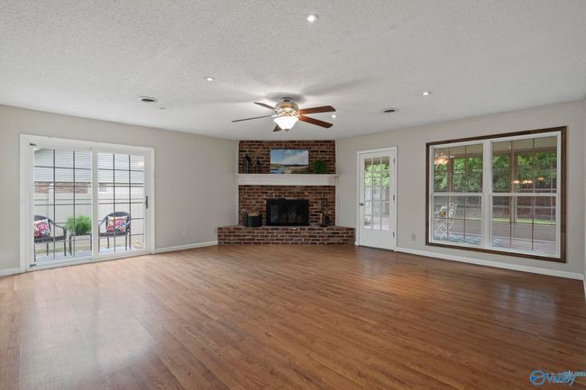 702 Royce Cir Se, House other with 4 bedrooms, 2 bathrooms and null parking in Huntsville AL | Image 4