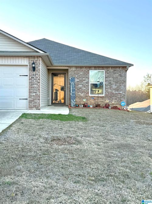 60 Buckhorn Ln, LINCOLN, AL, 35096-5341 | Card Image