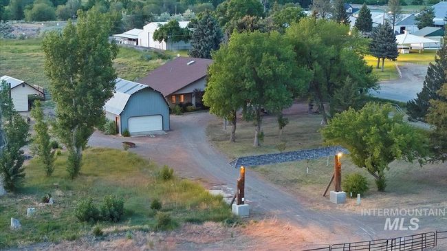1872 E 1750 S, House other with 4 bedrooms, 3 bathrooms and 2 parking in Gooding ID | Image 15