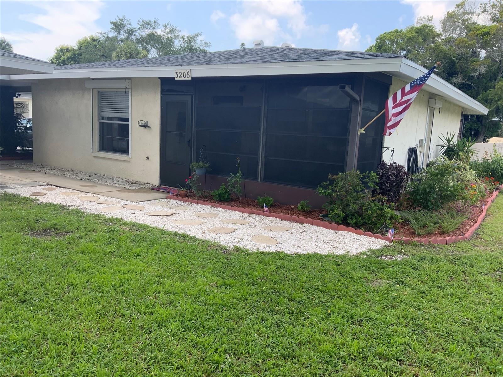 Ramblewood Cir, Sarasota, FL 34237