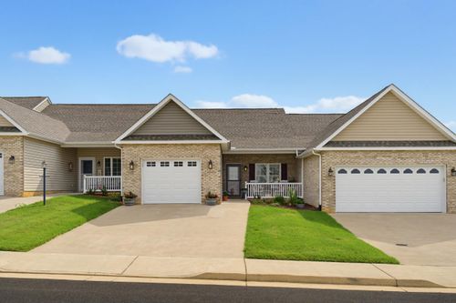66 Brown Stone Dr, STUARTS DRAFT, VA, 24477-2850 | Card Image