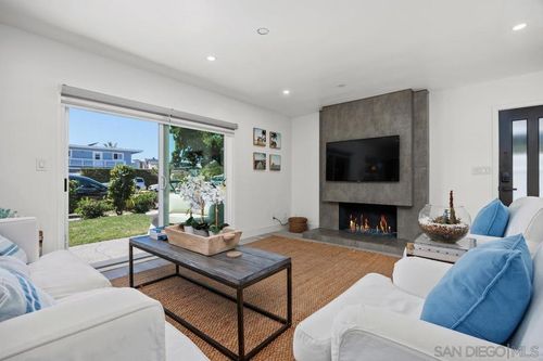 1847 Coast Blvd, Del Mar, CA, 92014 | Card Image