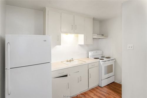 d-605 Foch St, Bryan, TX, 77801-4756 | Card Image