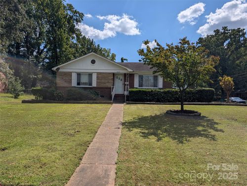 2855 Fordwood Dr, Charlotte, NC, 28208-5910 | Card Image