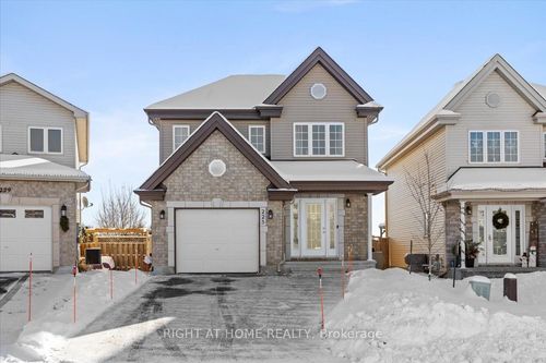 {{alt}} | Card Image