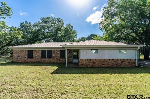 913 Gardner Dr, Palestine, TX, 75803-7073 | Card Image