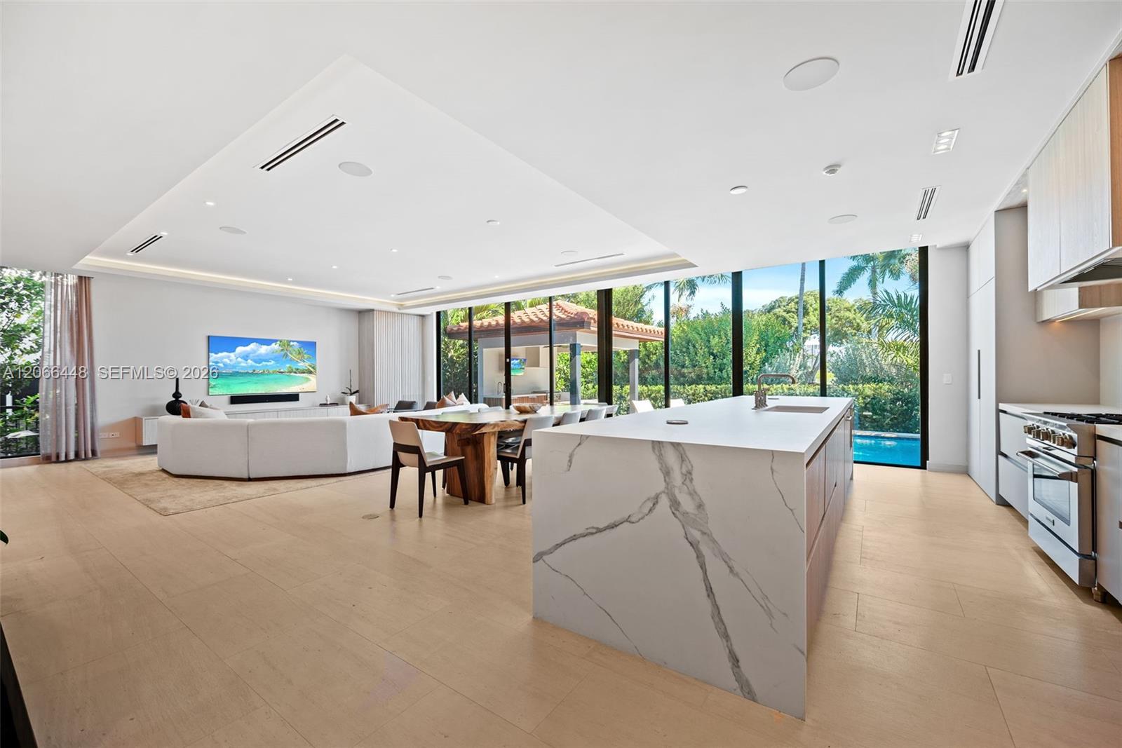 Residential Lease in Miami Beach 3
