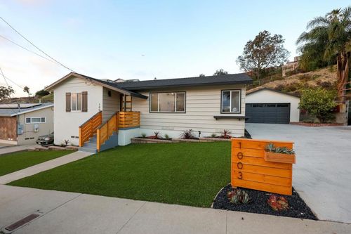 1003 Manchester St, National City, CA, 91950-4114 | Card Image